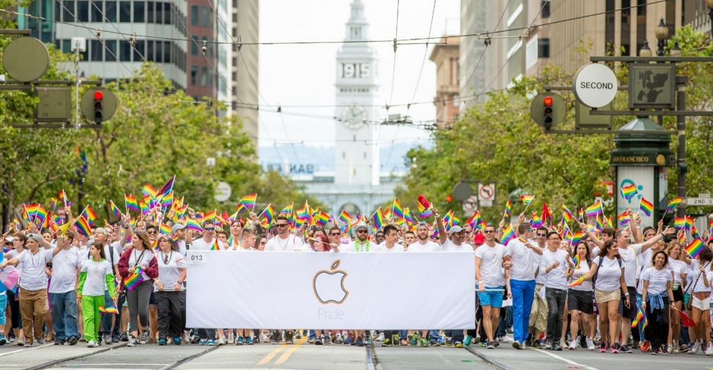 apple1-1250x650.jpg
